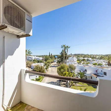 Modha Apartment *